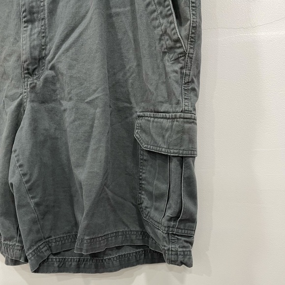 Columbia Roc II Shorts Grey Cargo 44w 10L Camping - Picture 3 of 8